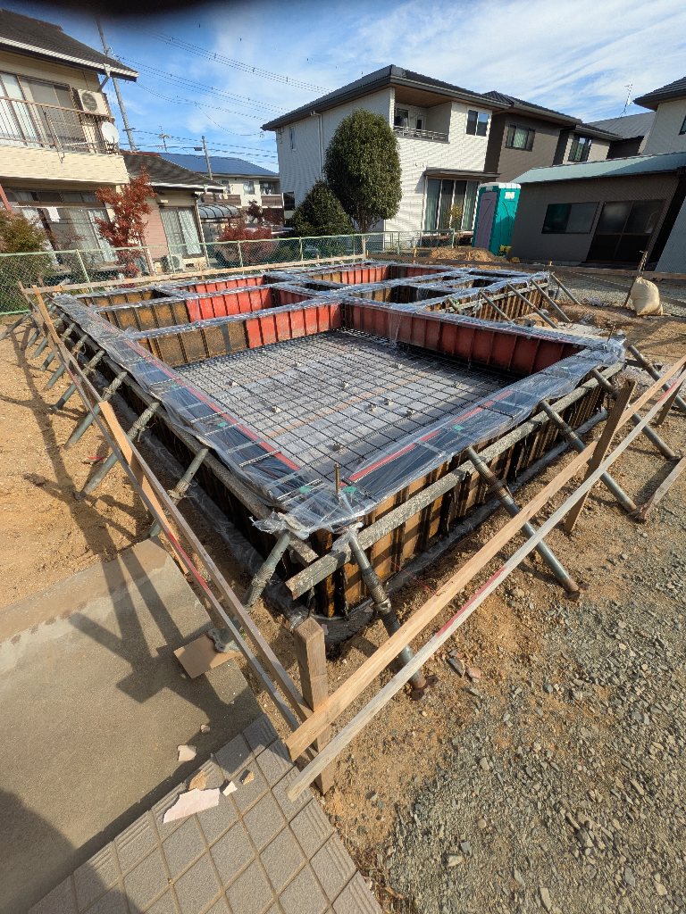 豊橋市　平屋　基礎工事　一体打ち工法　工務店　新城市　豊川市　大工　基礎屋　新築注文住宅 画像