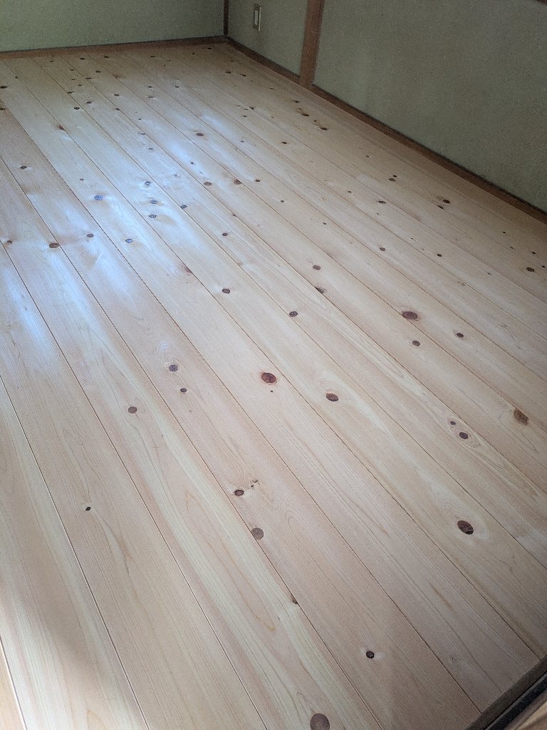 無垢材　床　桧　15ミリ　鉋仕上げ　大工　畳〜床　工務店　建築　新城市　豊川市　豊橋市 画像