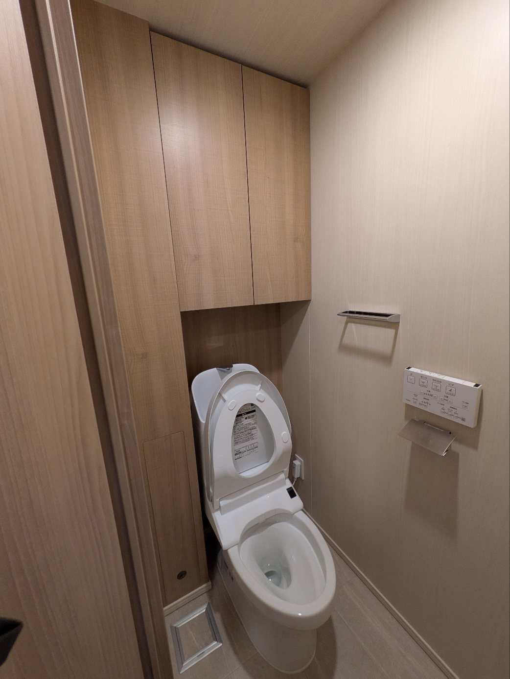 トイレ リフォーム TOTO LIXIL 収納 工務店 大工 豊川市 豊橋市 東三河地域 浜松市 湖西市 画像